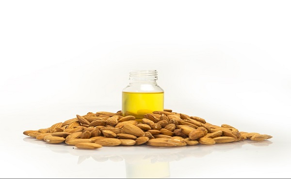 almond oil for skin dryness 